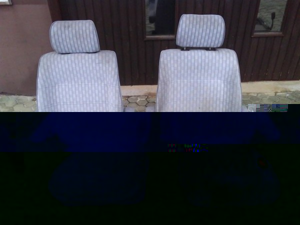 Sedeži 200 evrčkov.jpg