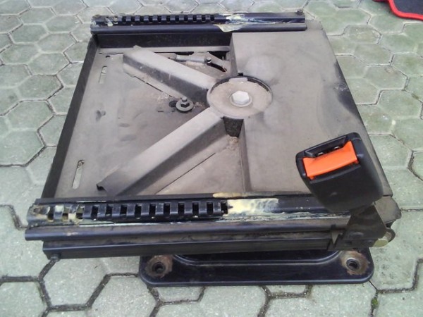 Originalna vrtljiva konzola 100 evrčkov.jpg